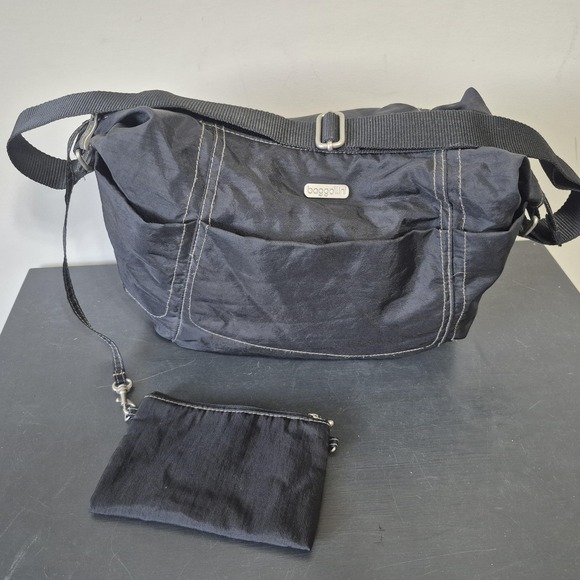 Baggallini Handbags - Baggallini Crossbody Shoulder Bag Hobo Black Nylon Travel Purse Pouch Lightweigh